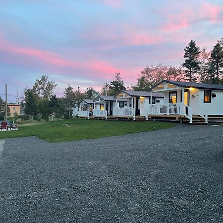 Les Chalets De La Colline Inc Baie-Sainte-Catherine Exteriör bild