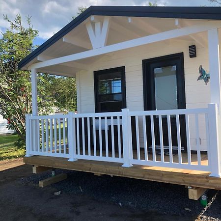 Les Chalets De La Colline Inc Baie-Sainte-Catherine Exteriör bild