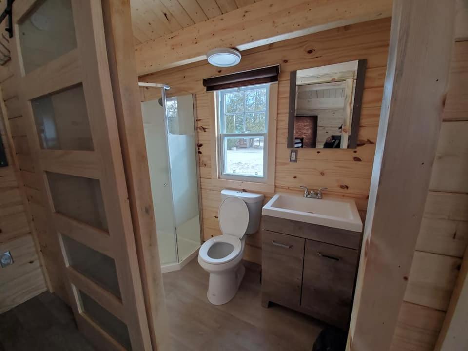 Les Chalets De La Colline Inc Baie-Sainte-Catherine Exteriör bild