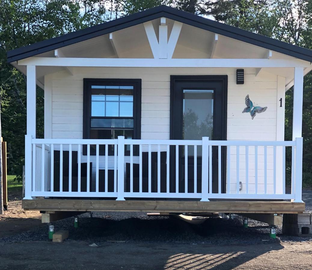 Les Chalets De La Colline Inc Baie-Sainte-Catherine Exteriör bild
