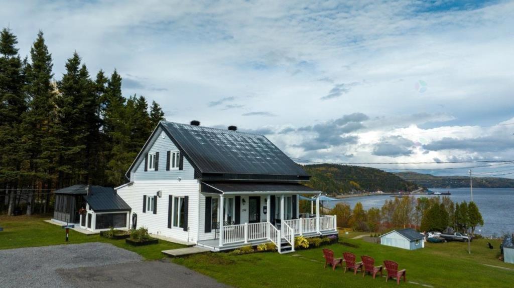 Les Chalets De La Colline Inc Baie-Sainte-Catherine Exteriör bild